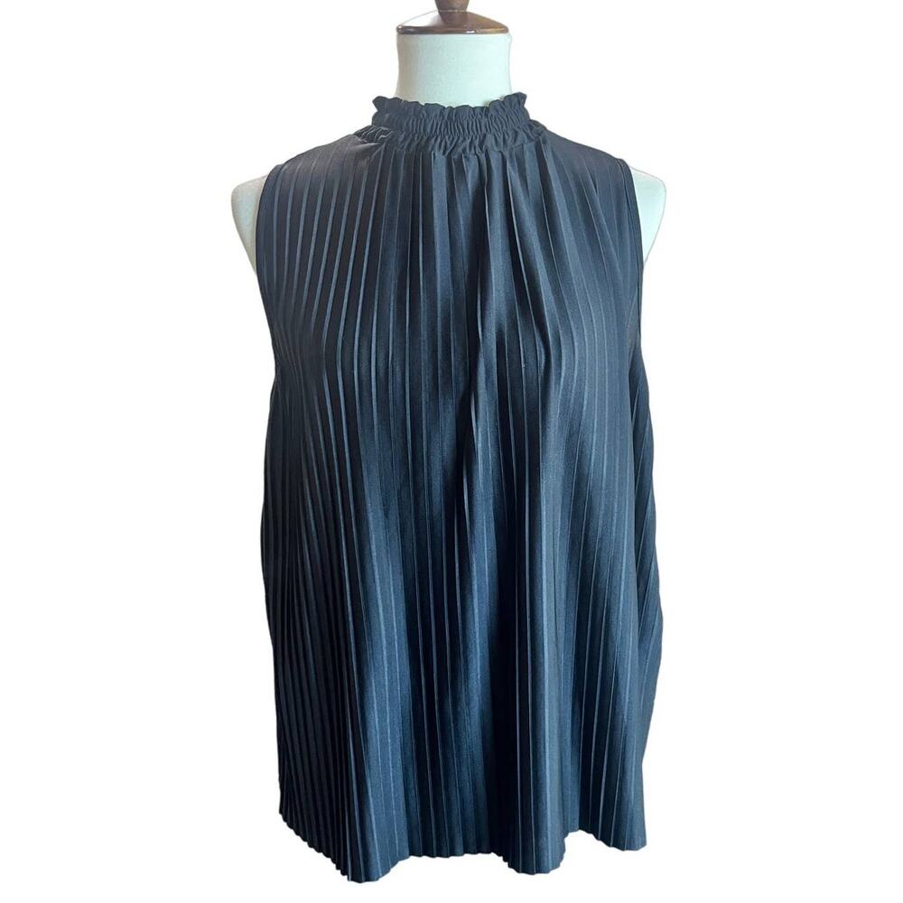 Women's H&M Black Sleeveless Blouse